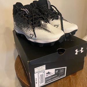 Youth Under Armour Cleats